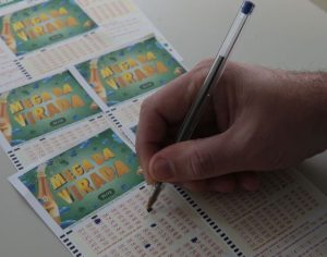 Mega da Virada 2020: duas apostas acertaram as seis dezenas